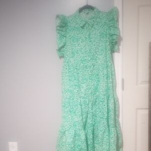 Crown & Ivy Green and White Paisley Blouse